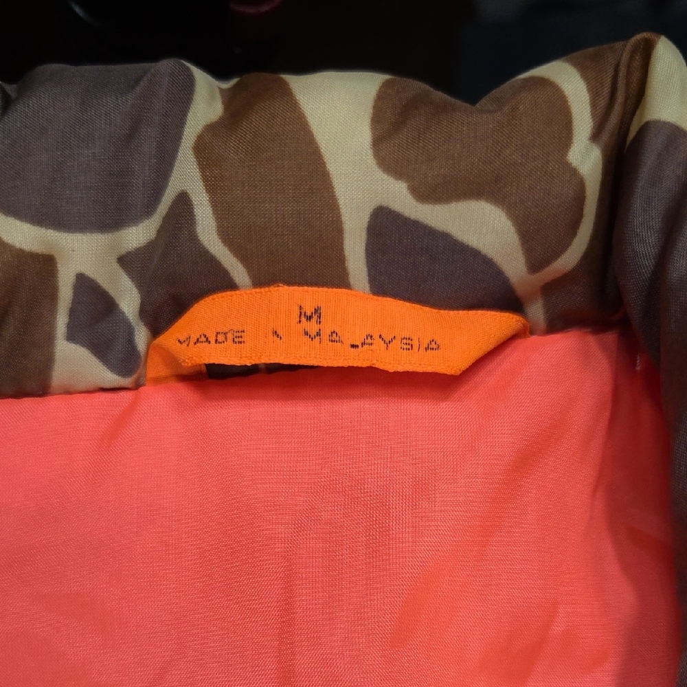 Duck Camouflage Reversible Vest with Orange Lining Size Medium - Picture 2 of 6